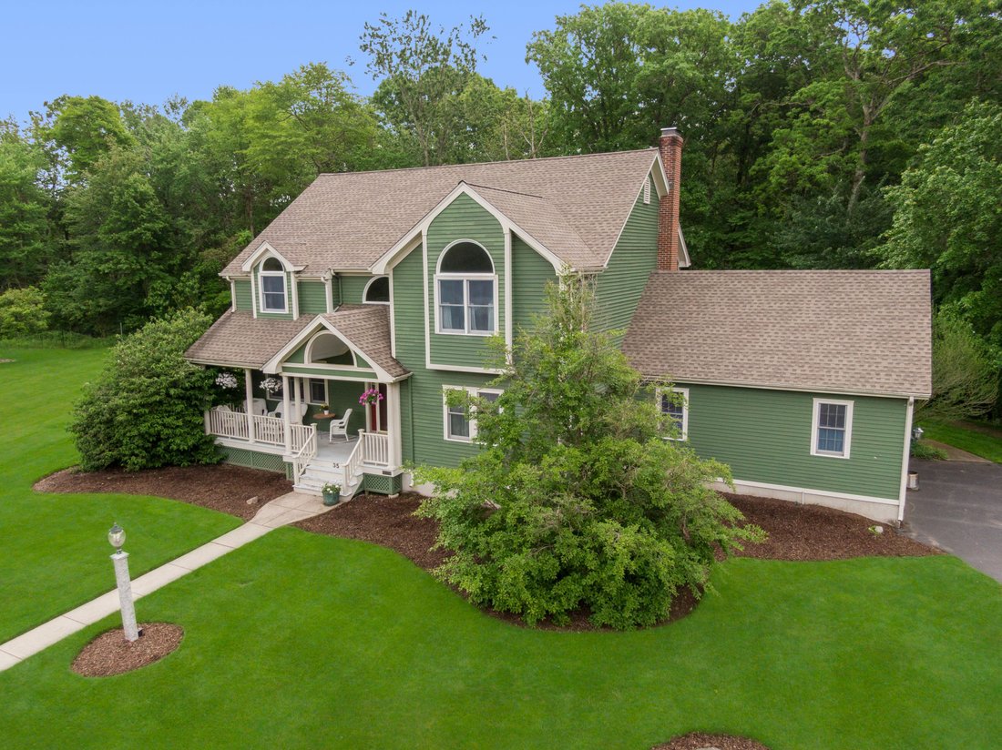 House in Barrington, Rhode Island, United States 2 - 18083078