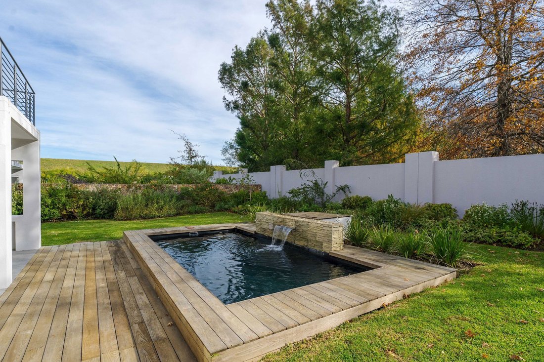 House in Erinvale Golf Estate, Cape Town, Western Cape 3 - 18085010