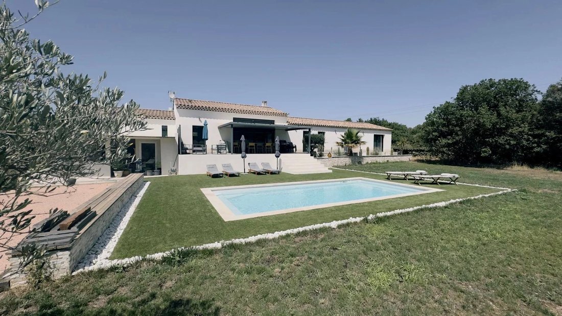 Villa in Rognes, Provence-Alpes-Côte d'Azur, France 1 - 18084529