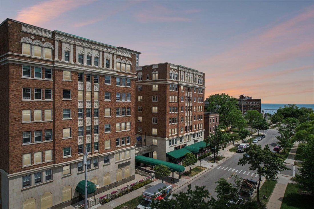 Condo in Milwaukee, Wisconsin, United States 2 - 18065788