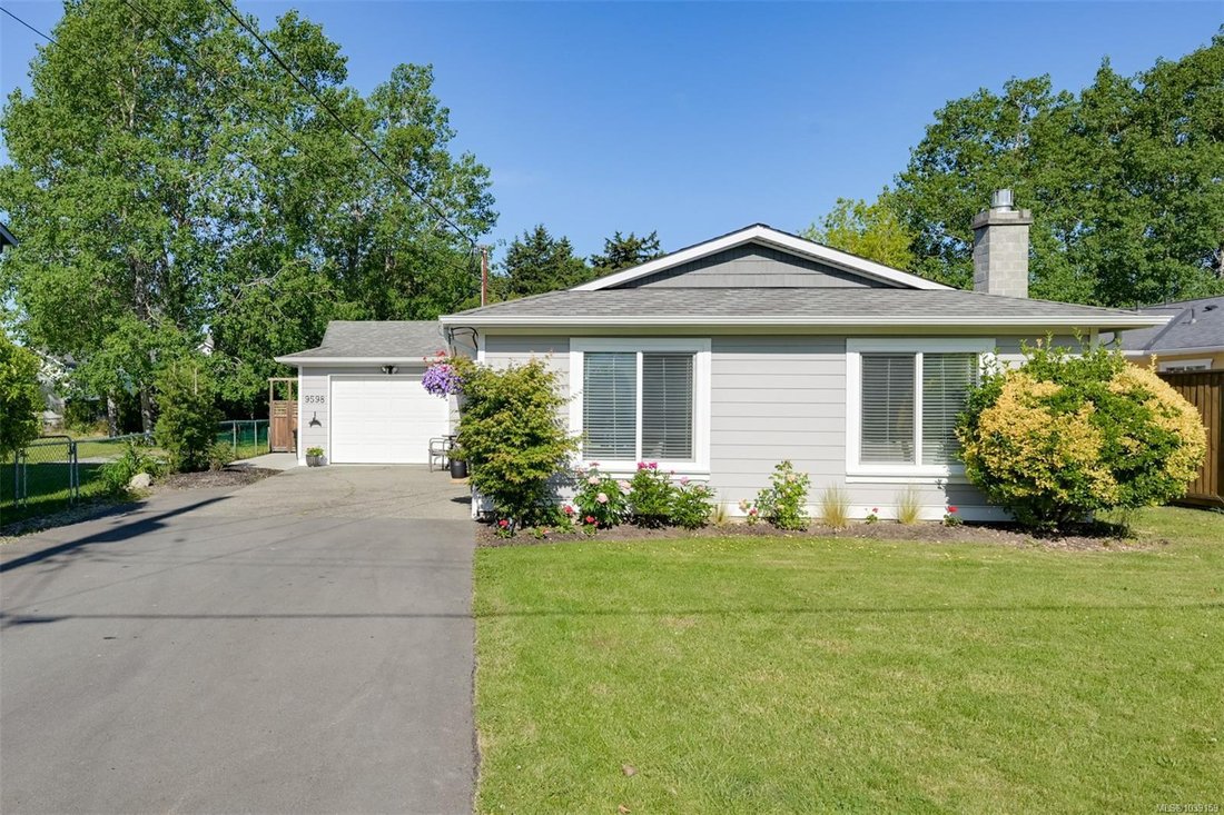 House in Sidney, British Columbia, Canada 3 - 18086656