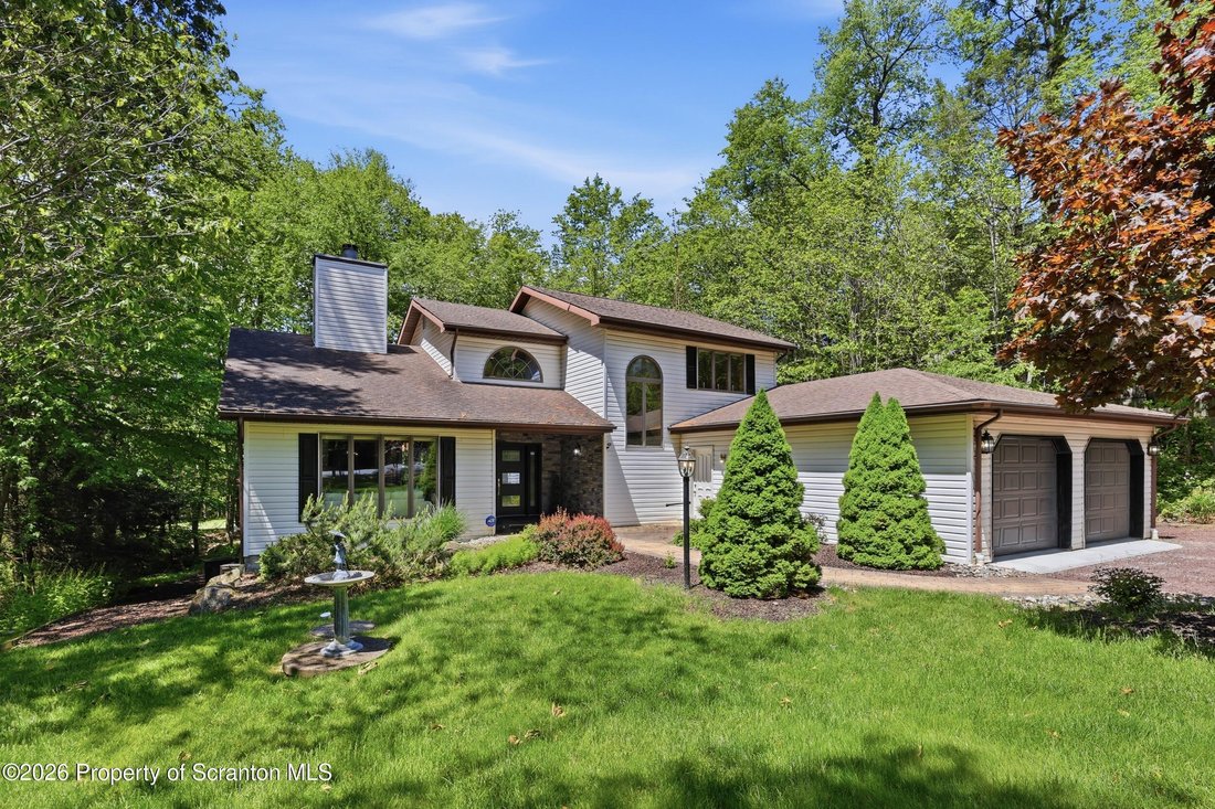 House in Tobyhanna, Pennsylvania, United States 2 - 18083761