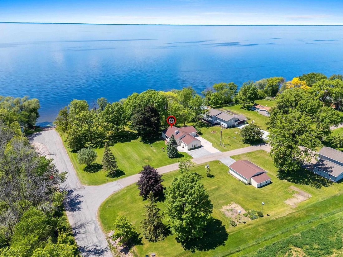 House in Chilton, Wisconsin, United States 5 - 18086385