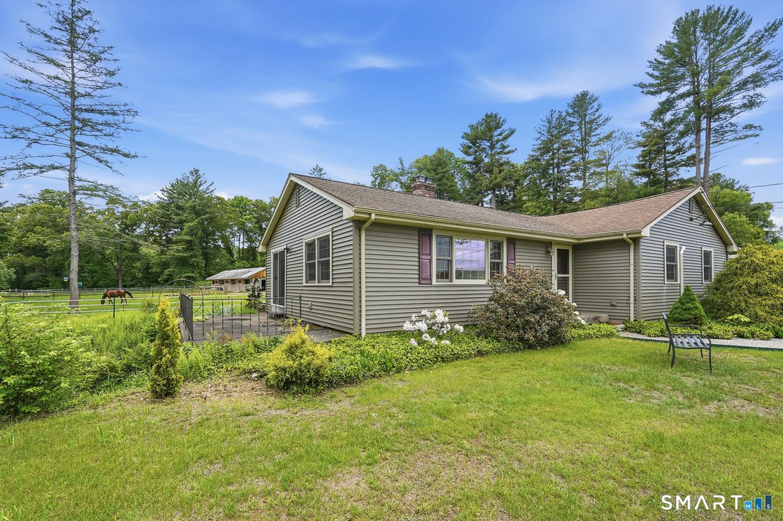 House in Thompson, Connecticut, United States 1 - 18087299