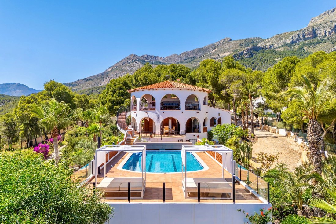 Villa in Altea, Valencian Community, Spain 1 - 18081408