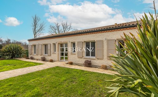 House in Saint-Sulpice-et-Cameyrac, Nouvelle-Aquitaine, France 1