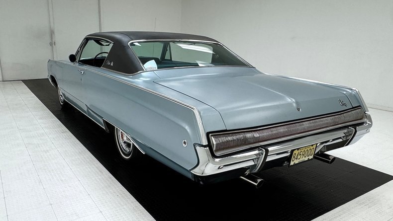 Coupe in Morgantown, United States 3 - 18089143
