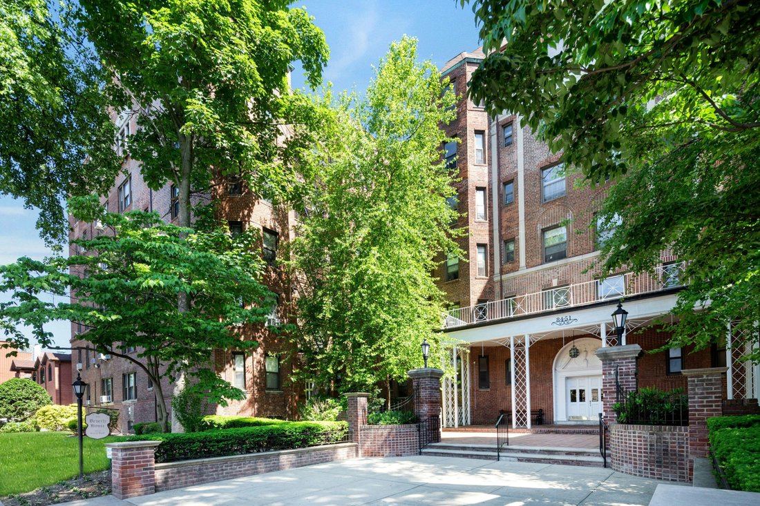 Co Op in New York, New York, United States 2 - 17274321