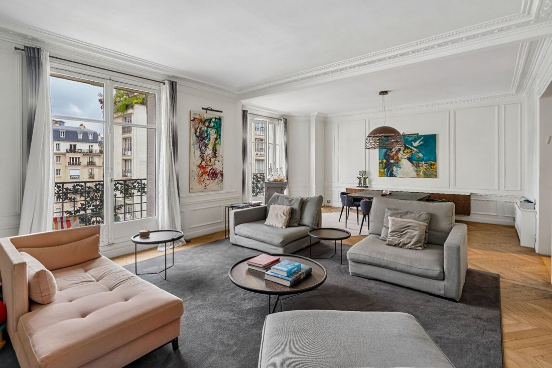 Apartment in Saint Philippe du Roule, Paris 8e Arrondissement, Paris 2 - 18082179