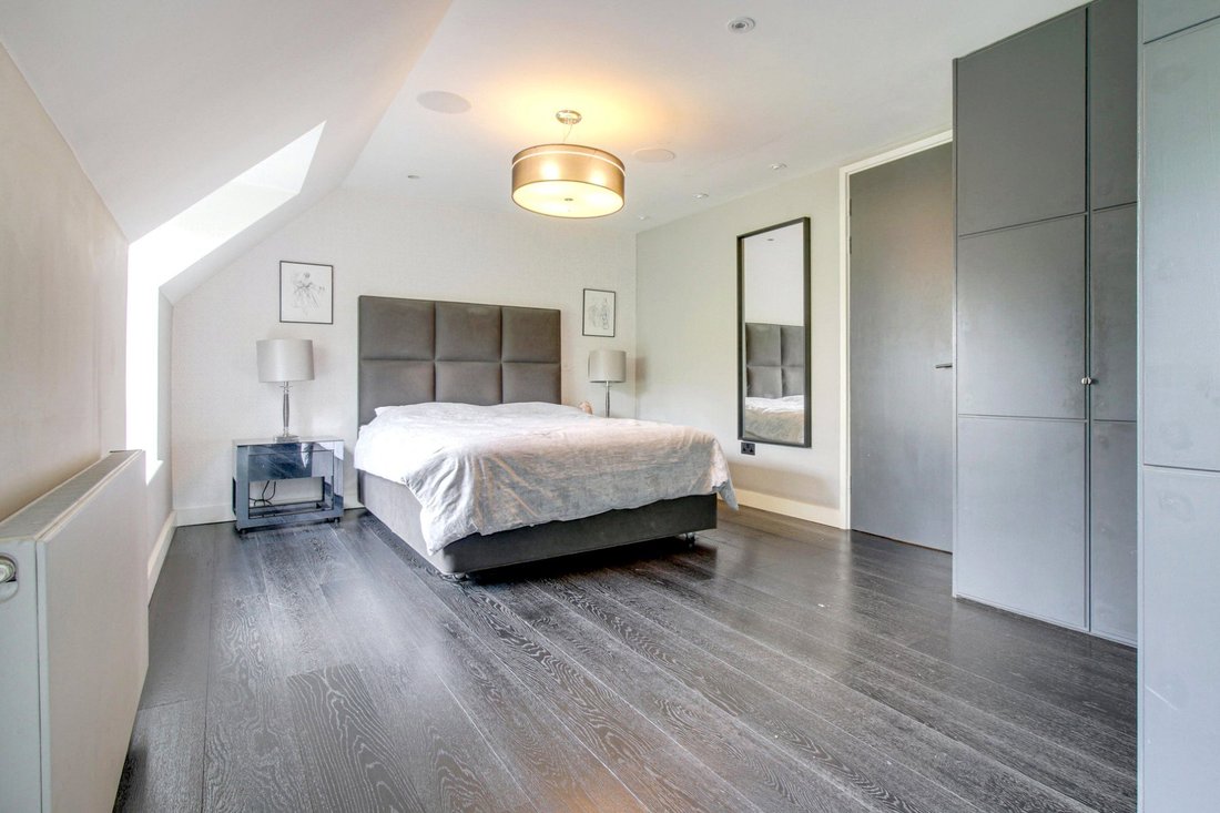 Apartment in Swiss Cottage, Camden, England 1 - 16891282