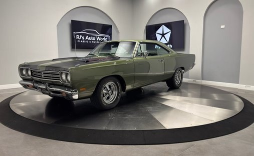 440 V8 Bucket Seat Interior Cold A/C! in Clearwater, United States 1