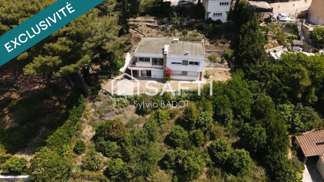House in Centre Ville, Carqueiranne, France 1 - 18083970