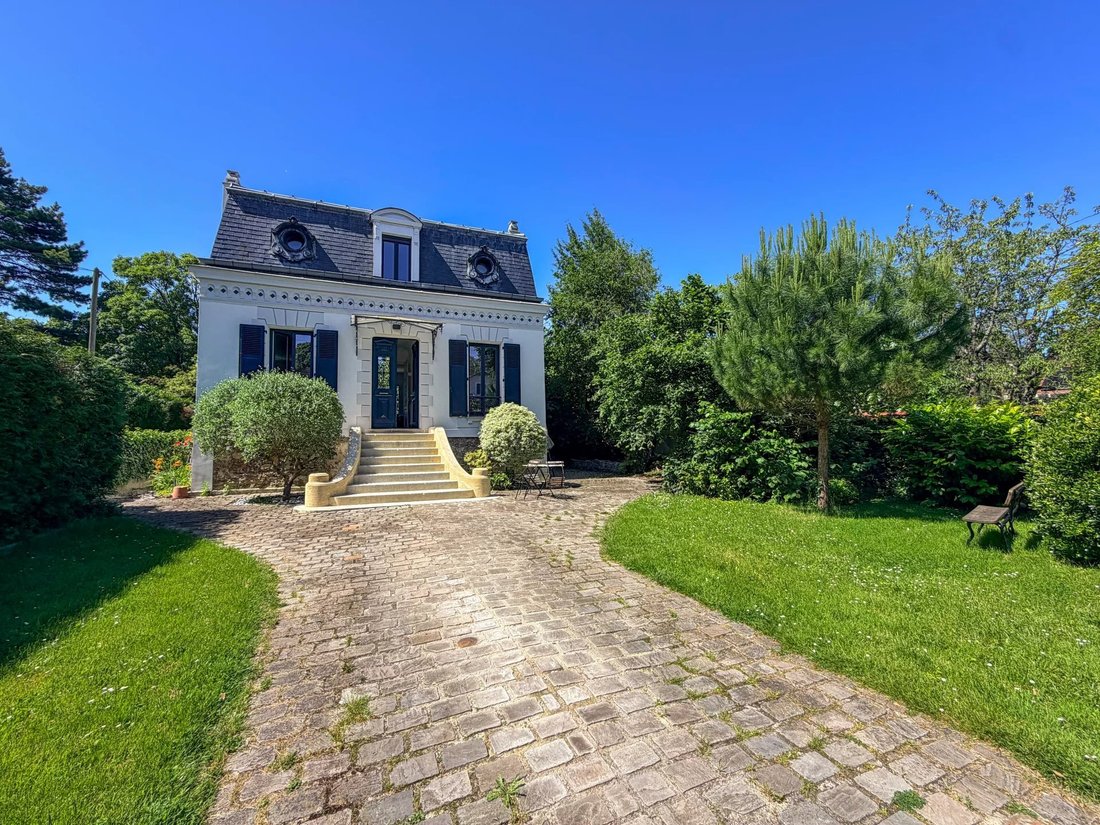 House in Thiers, Le Raincy, France 1 - 18083281