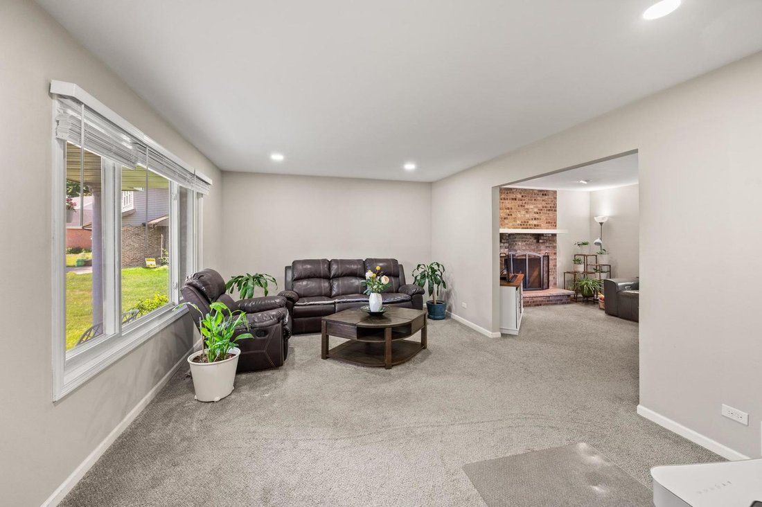 House in Aurora, Illinois, United States 4 - 18081981