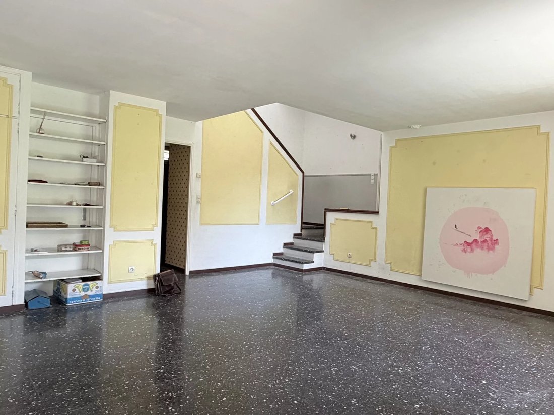 House in Est-Repentance-Les Trois Bons Dieux, Aix-en-Provence, France 4 - 18083287