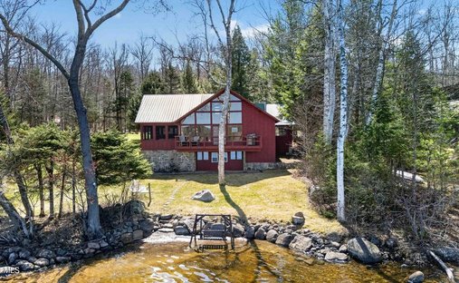 House in Lake Pleasant, New York, United States 1