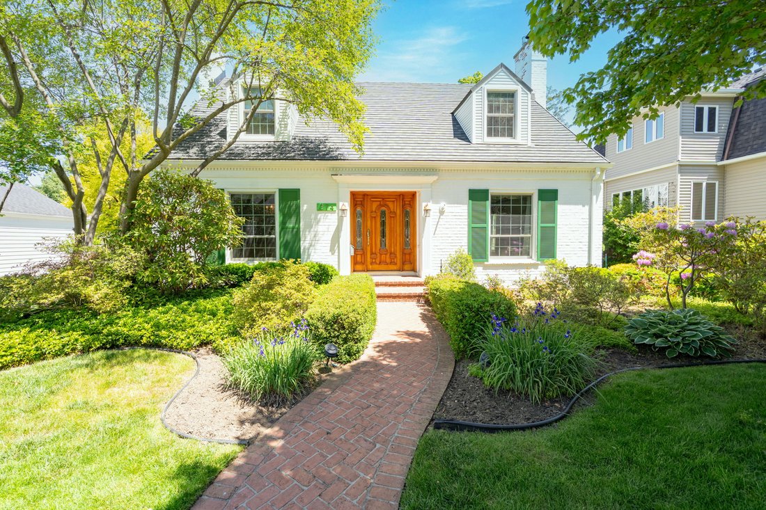 House in Grosse Pointe Shores, Michigan, United States 1 - 18082876