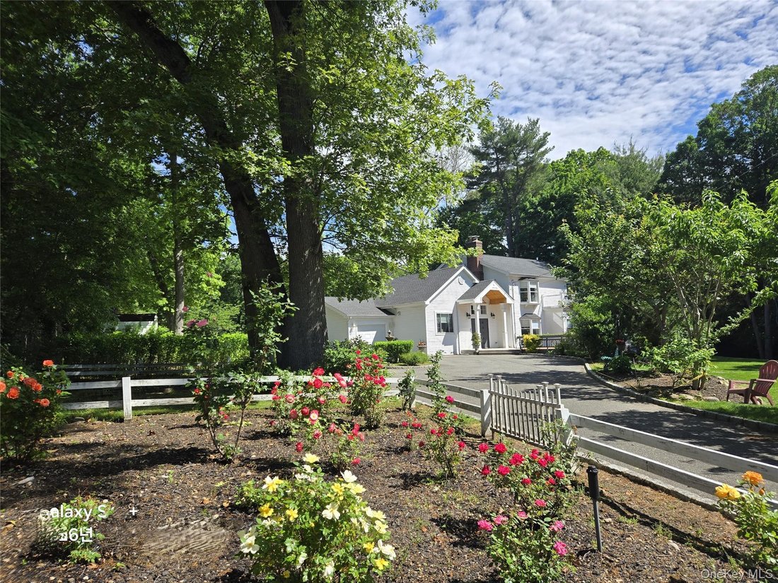 House in Syosset, New York, United States 2 - 18046646