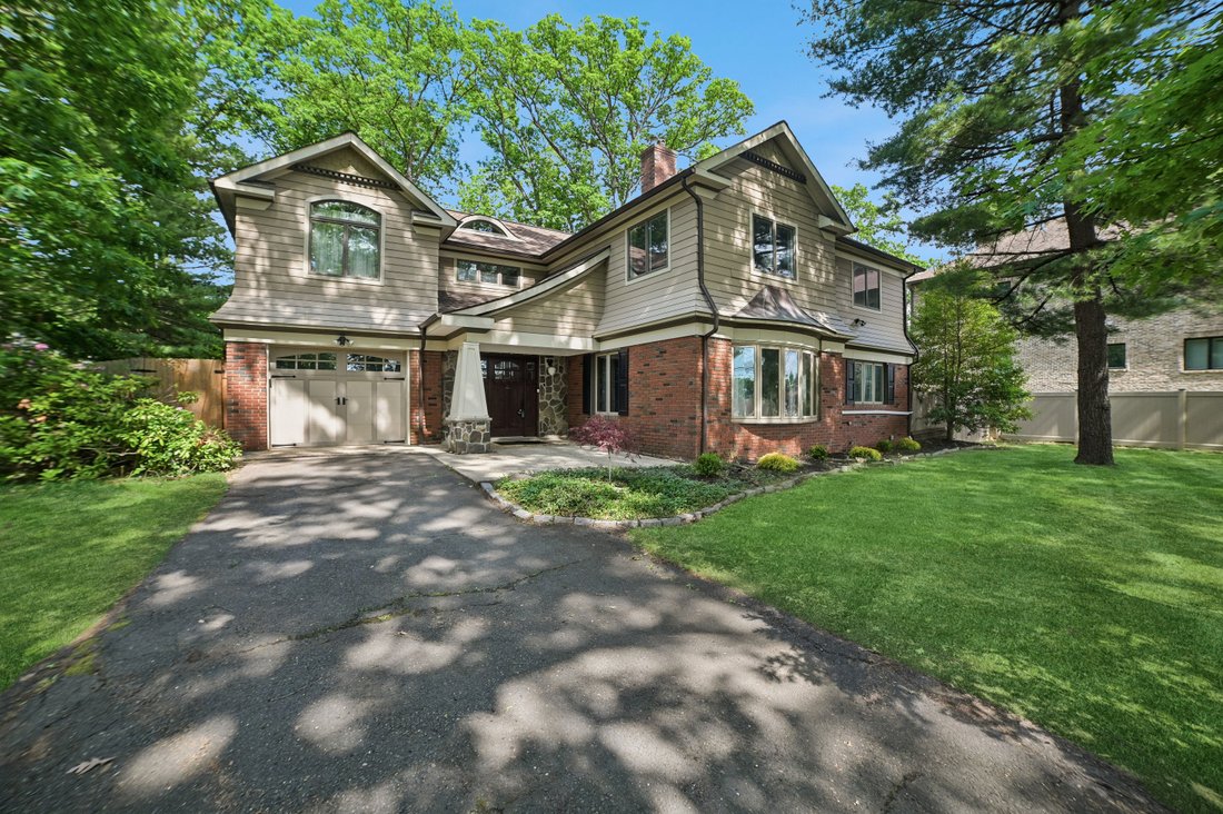 House in Metuchen, New Jersey, United States 2 - 18083944