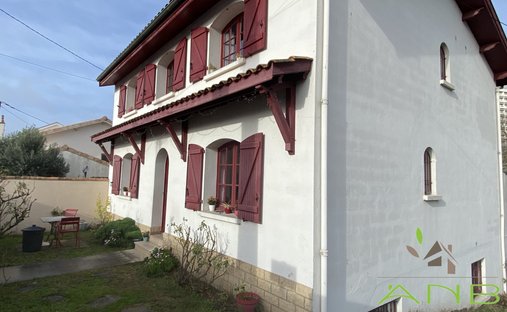 Casa a La Raze, Bègles, Francia 1