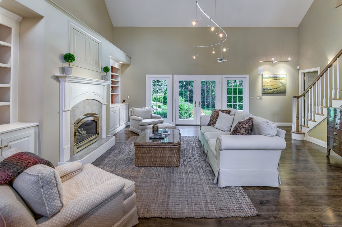 House in Danbury, Connecticut, United States 5 - 18081454