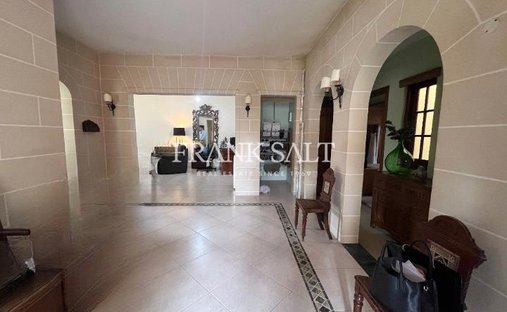 Villa in Naxxar, Malta 1