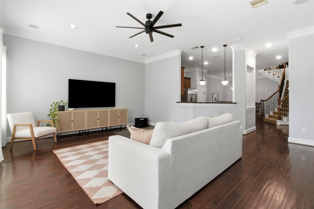 House in Houston, Texas, United States 3 - 18082128