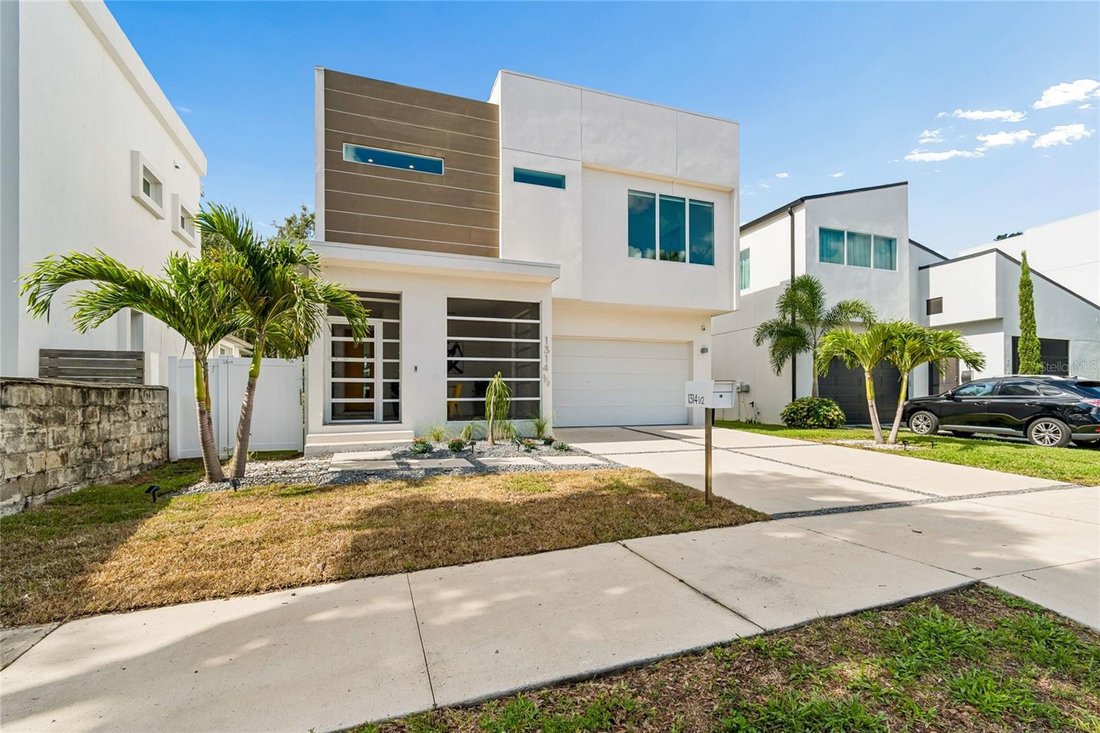 House in Tampa, Florida, United States 3 - 18085085
