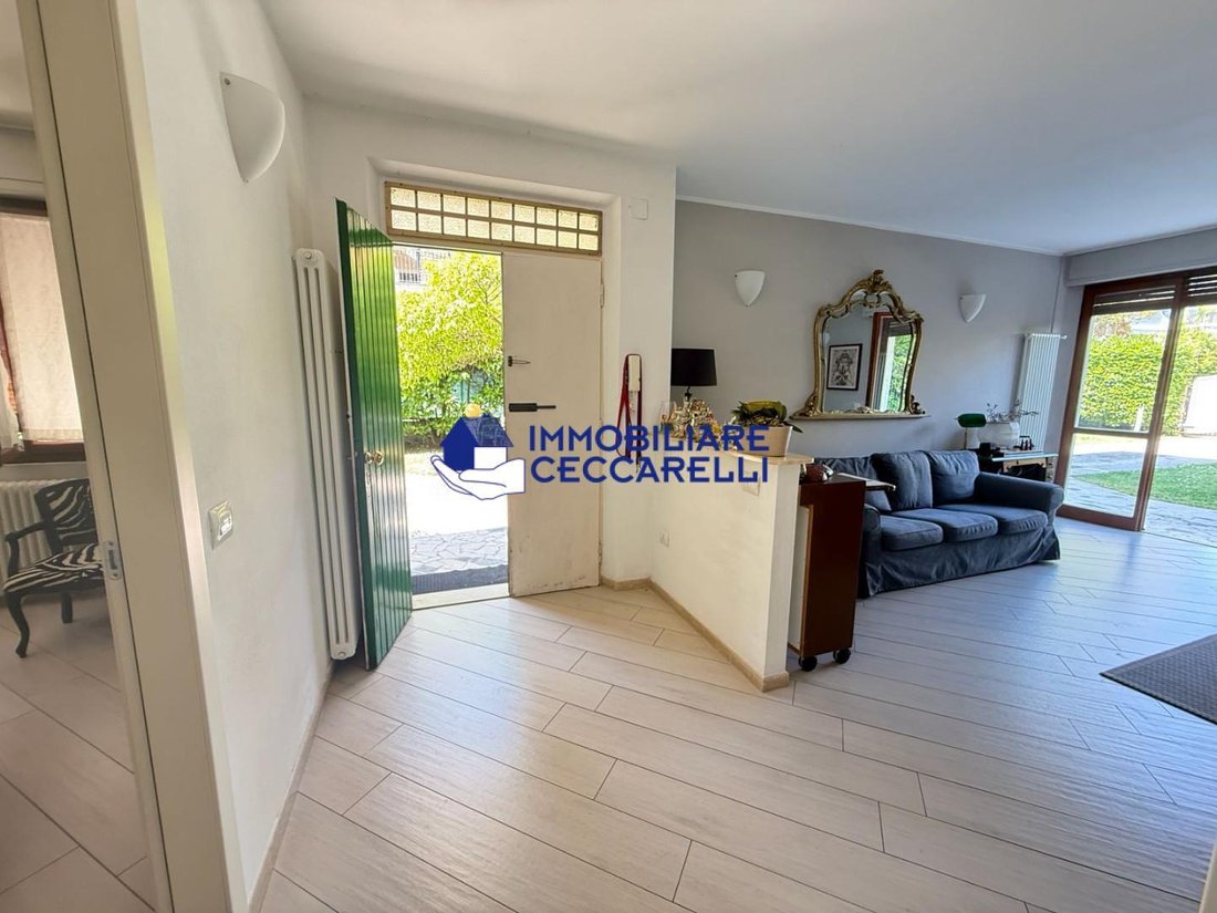 Country House in Center, Massa, Italy 3 - 18087268