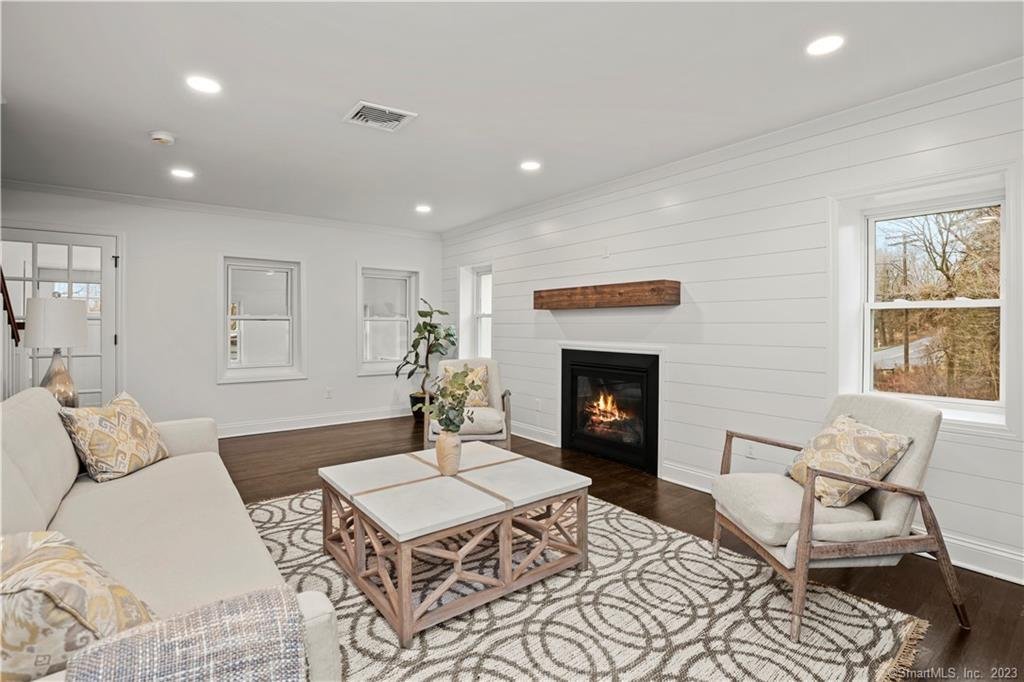 House in Trumbull, Connecticut, United States 1 - 18081452