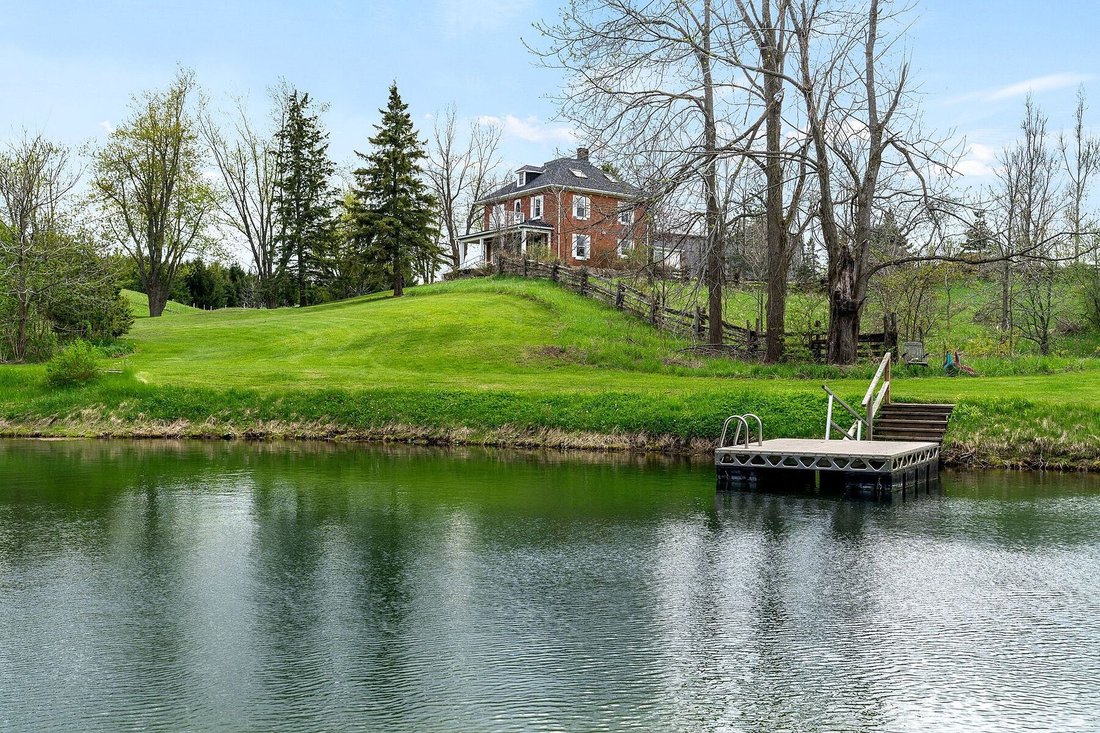 Farm Ranch in Mulmur, Ontario, Canada 1 - 15624244
