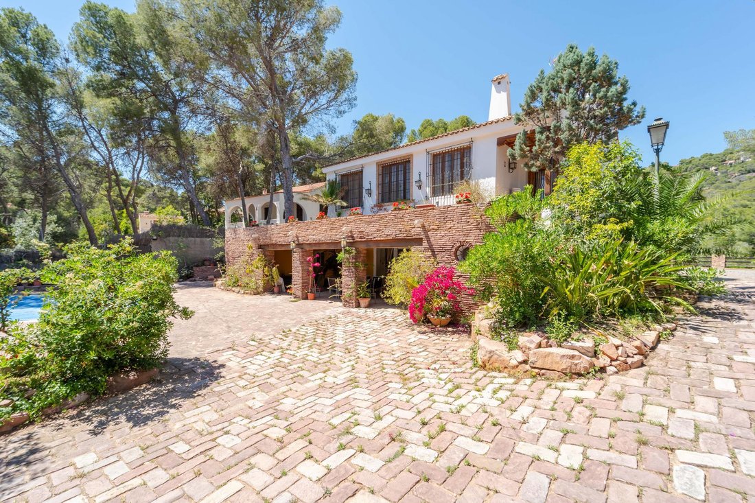 Villa in Naquera / Naquera, Valencian Community, Spain 1 - 18089061