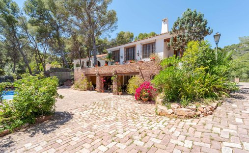 Villa in Naquera / Naquera, Valencian Community, Spain 1