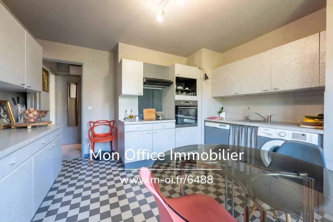 Apartment in Est-Repentance-Les Trois Bons Dieux, Aix-en-Provence, France 2 - 18085028