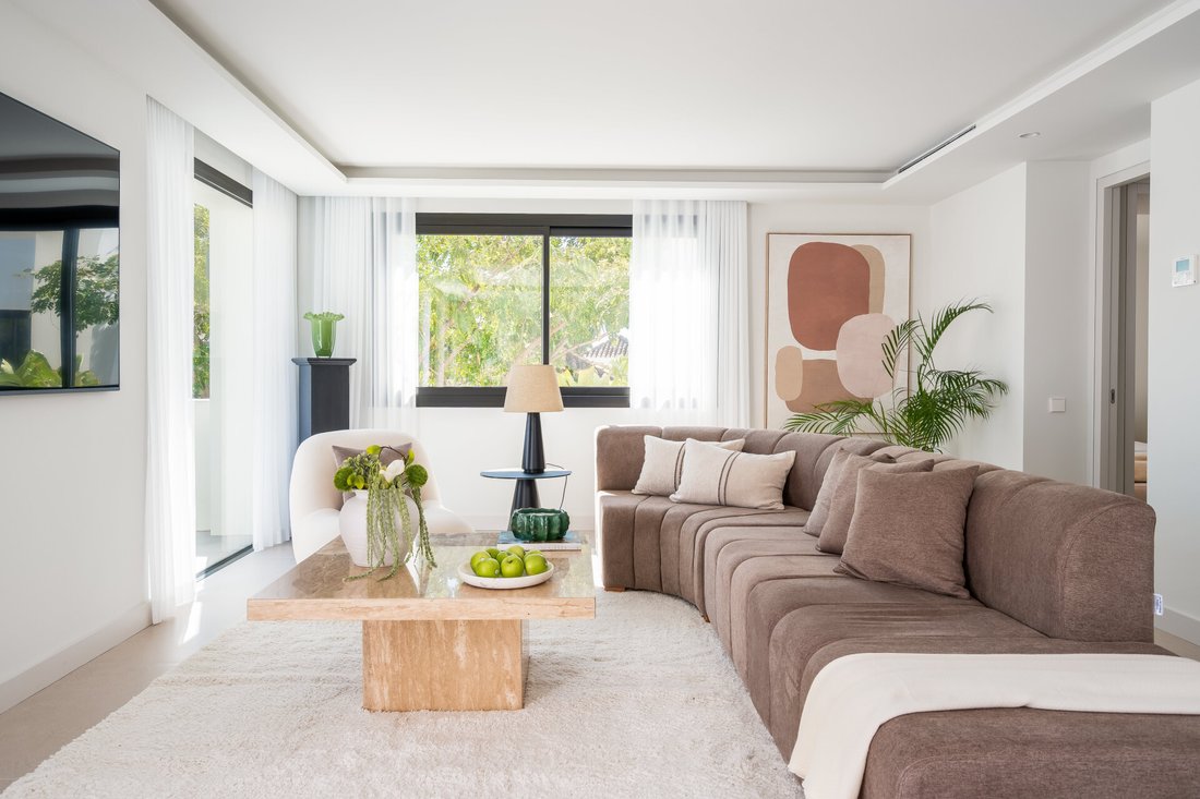 Villa in Nueva Andalucia, Marbella, Spain 4 - 18088755