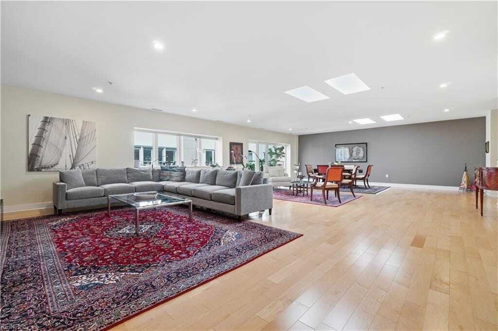 Condo in Norfolk, Virginia, United States 4 - 18082131