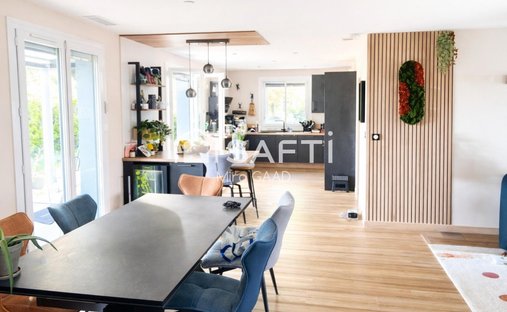 House in Sud, Saint-Jean, France 1