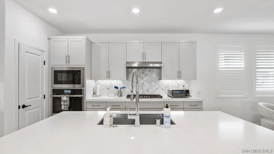 Condo in San Diego, California, United States 1 - 18085426