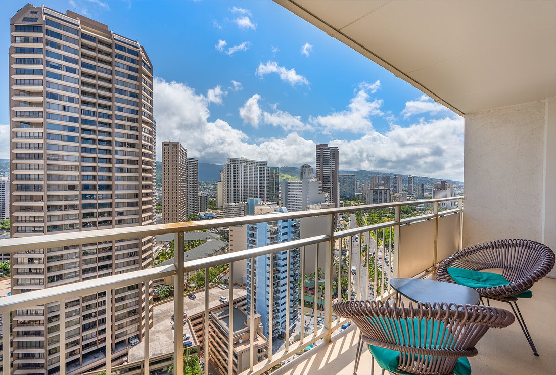 Condo in Honolulu, Hawaii, United States 2 - 18089828