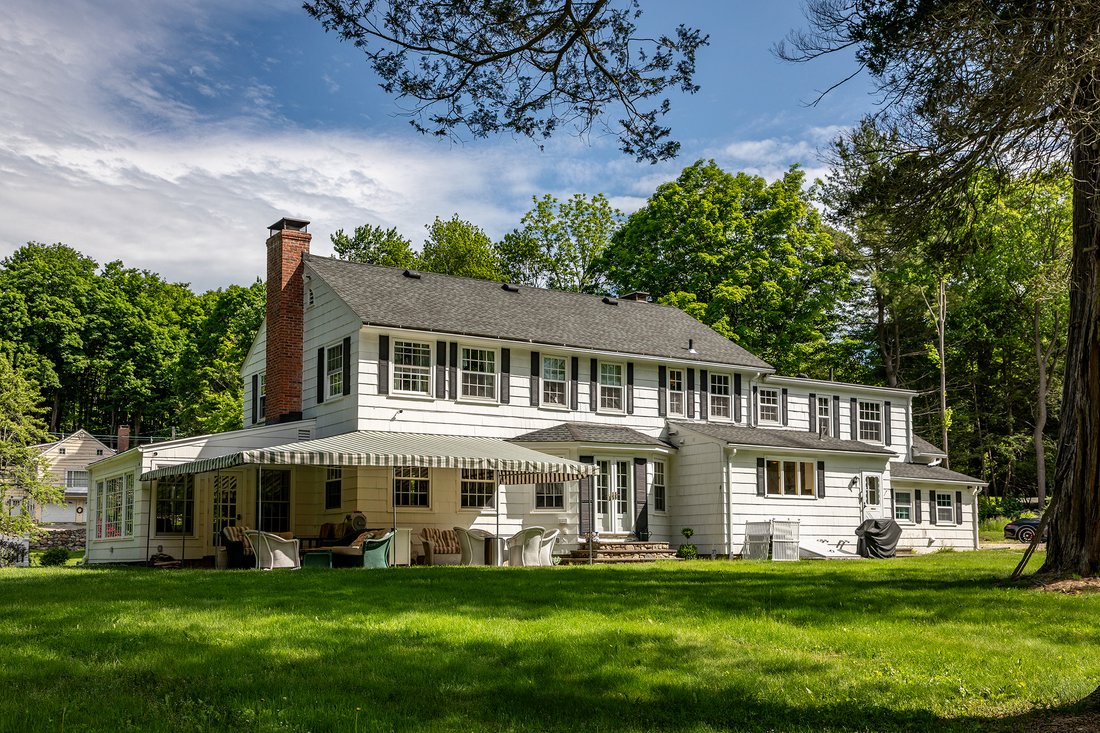 House in Watertown, Connecticut, United States 4 - 18083523