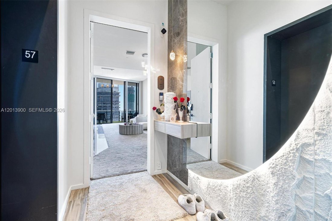 Condo in Miami, Florida, United States 1 - 18082735