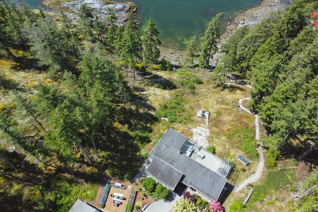 House in Halfmoon Bay, British Columbia, Canada 5 - 18087240