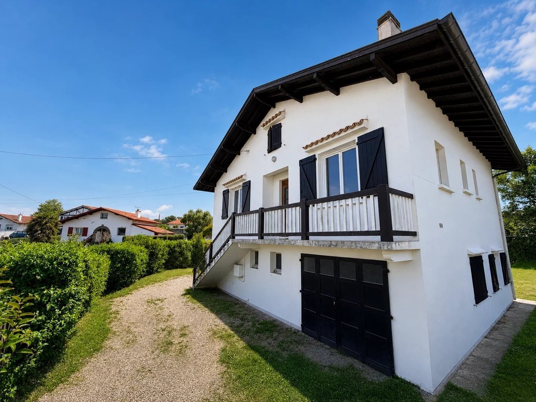 House in Bidart, Nouvelle-Aquitaine, France 2 - 18088680