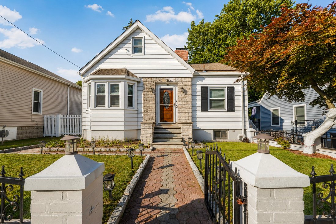 House in Yonkers, New York, United States 2 - 18080794