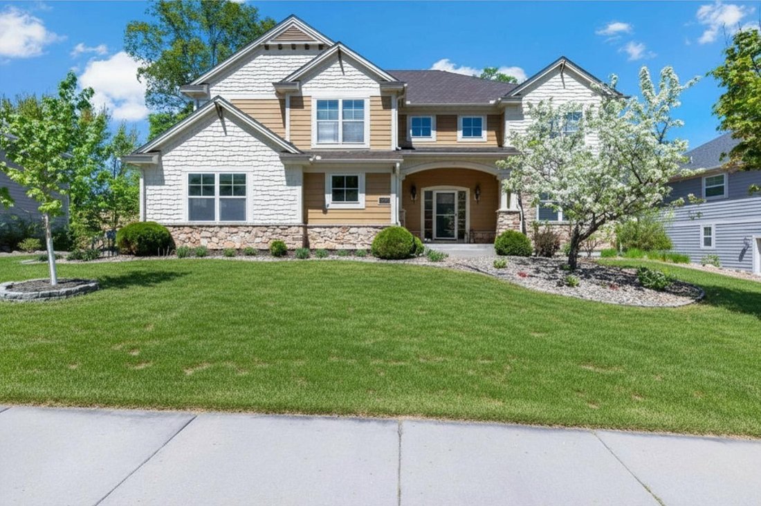 House in Maple Grove, Minnesota, United States 1 - 18089197