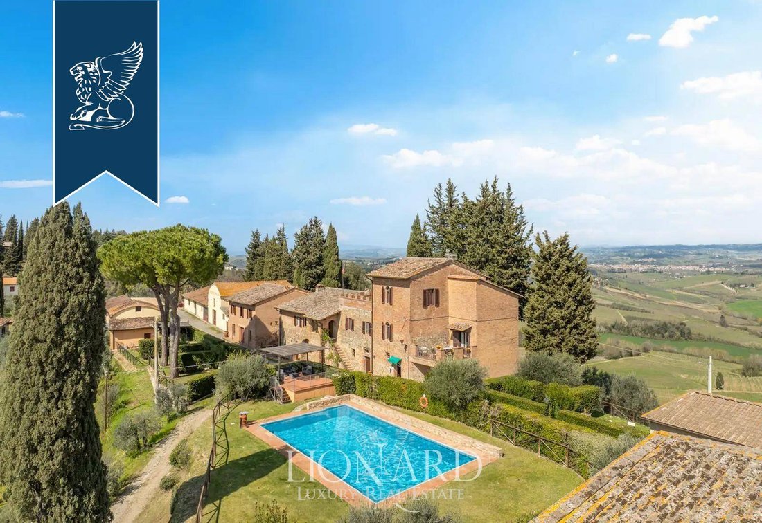 Villa in San Gimignano, Tuscany, Italy 2 - 18087479