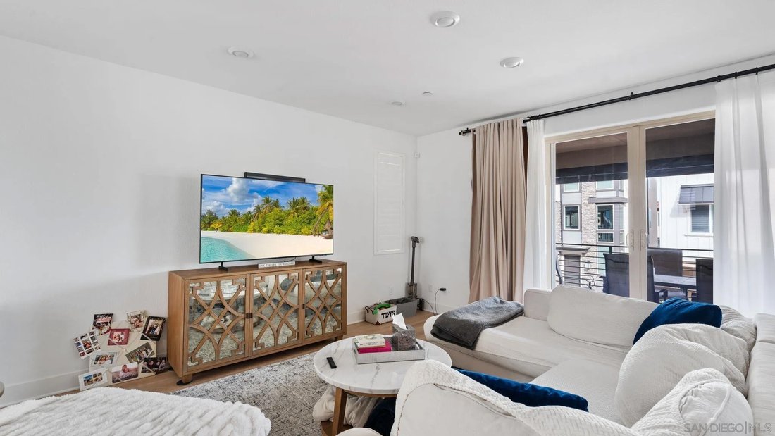 Condo in San Diego, California, United States 2 - 18085426