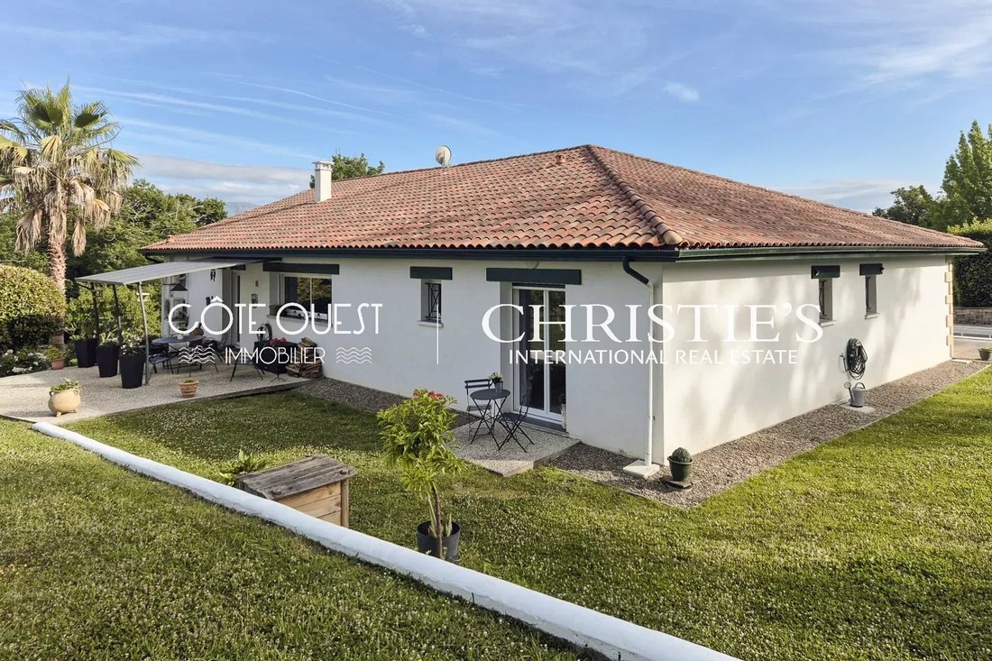 House in Ustaritz, Nouvelle-Aquitaine, France 3 - 15697288