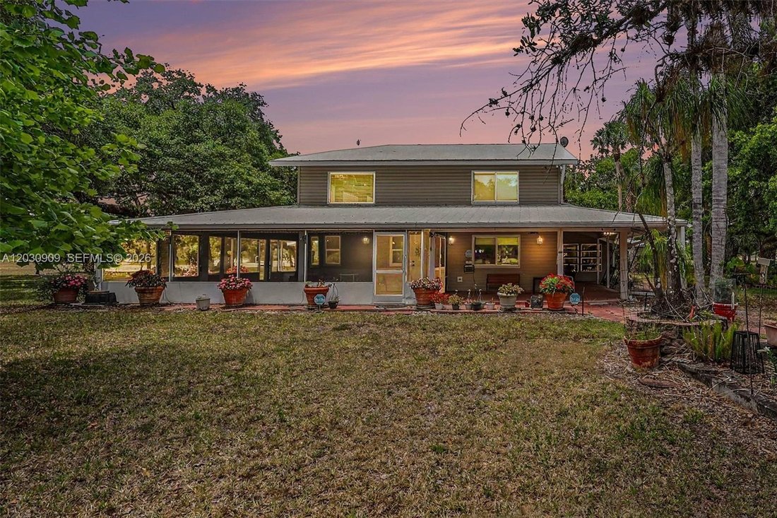 House in Other, Florida, United States 1 - 18081134