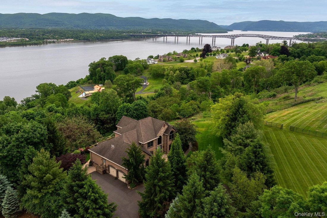 House in Newburgh, New York, United States 1 - 18089547